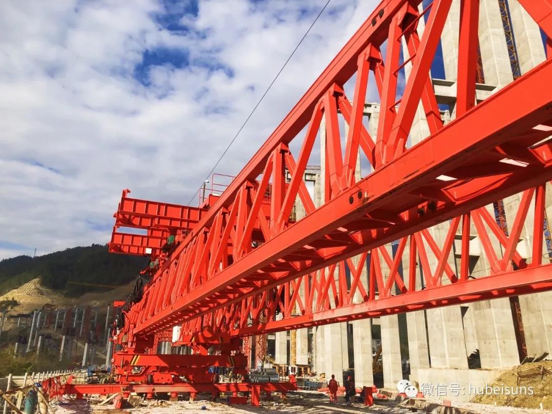 湖北三思科技步履式架橋機安全監(jiān)控系統(tǒng)安裝實例